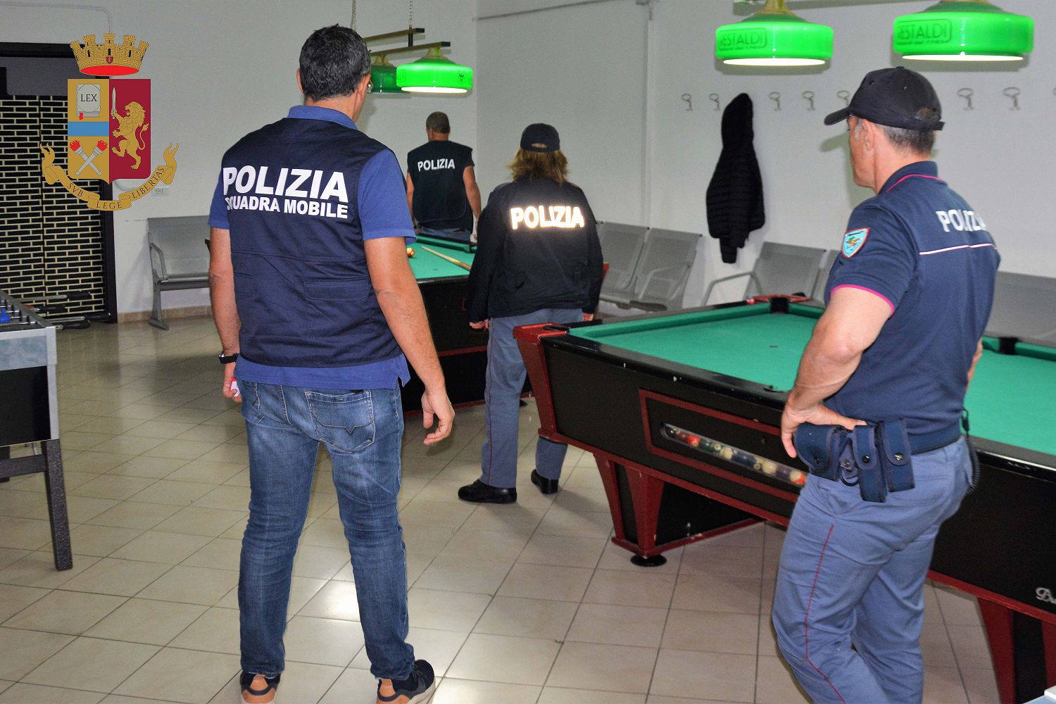 Controllo antidroga presso due  sale giochi di Ragusa da parte della Polizia