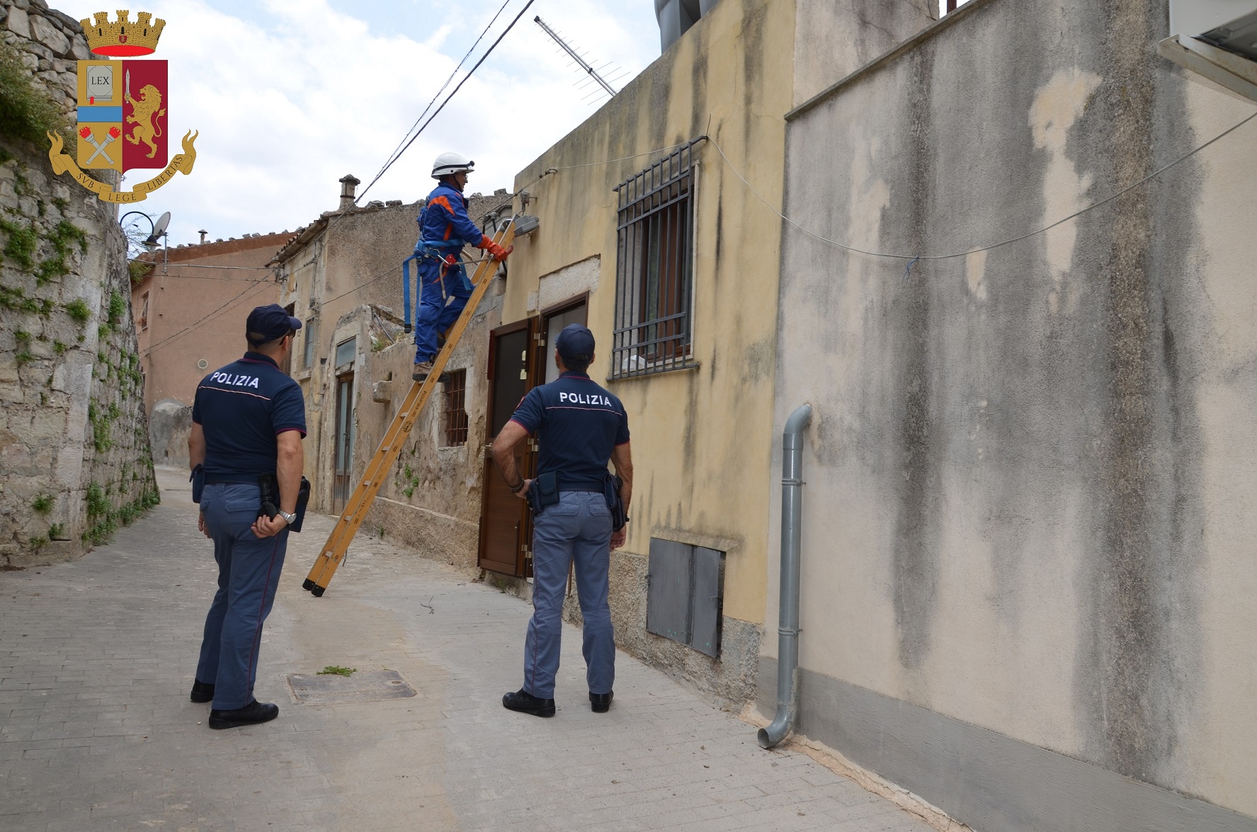 Favorivano la prostituzione e rubavano energia elettrica. Denunciata coppia di modicani