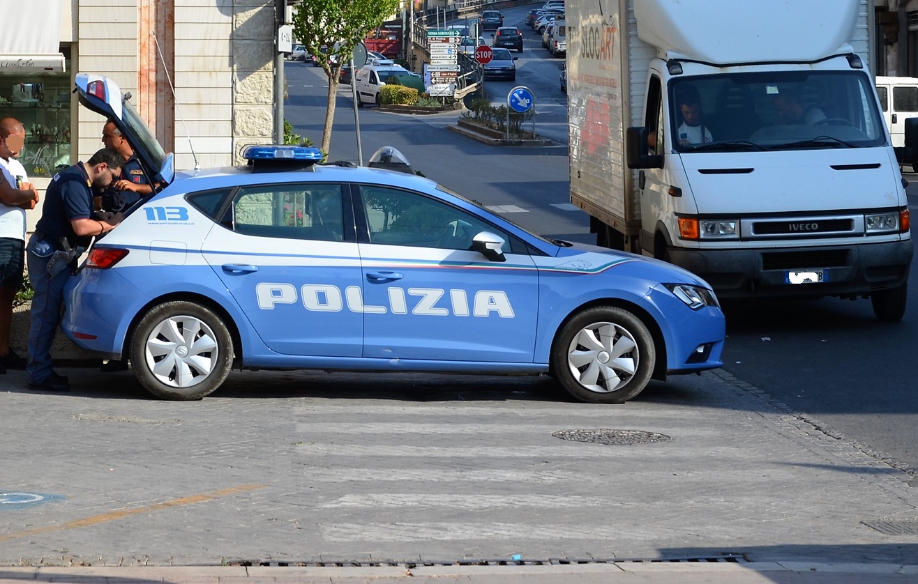 Ruba portafogli in un bar tabacchi a Modica. Individuato attraverso le telecamere e denunciato l’autore (VIDEO)