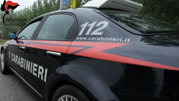 Violenta una donna e tenta di rapinarla: arrestato dai Carabinieri giovane vittoriese