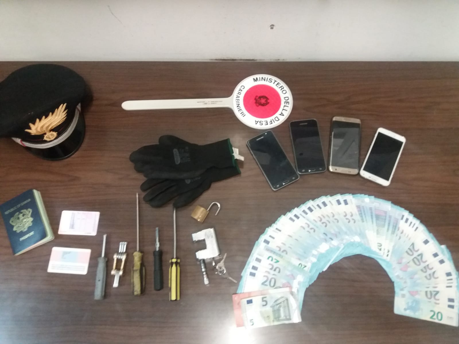 Arrestati dai carabinieri due clandestini