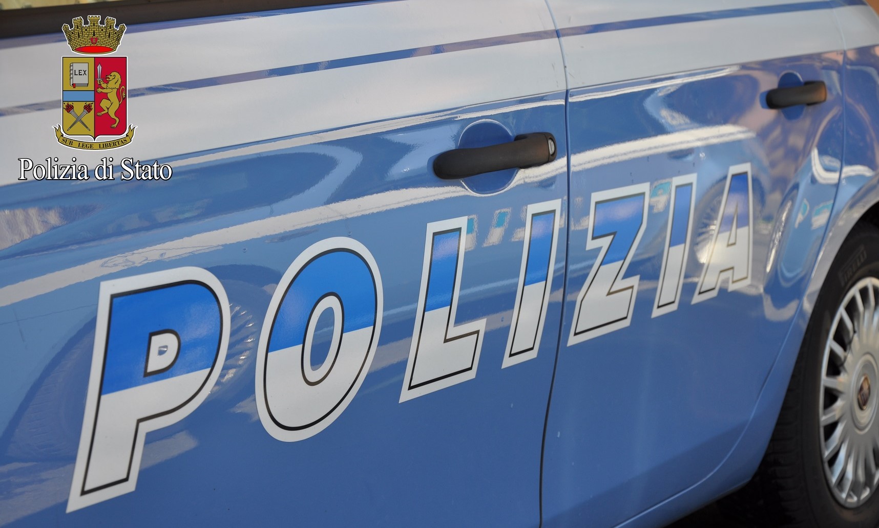 Un uomo alterato si denuda a Vittoria. Arrestato
