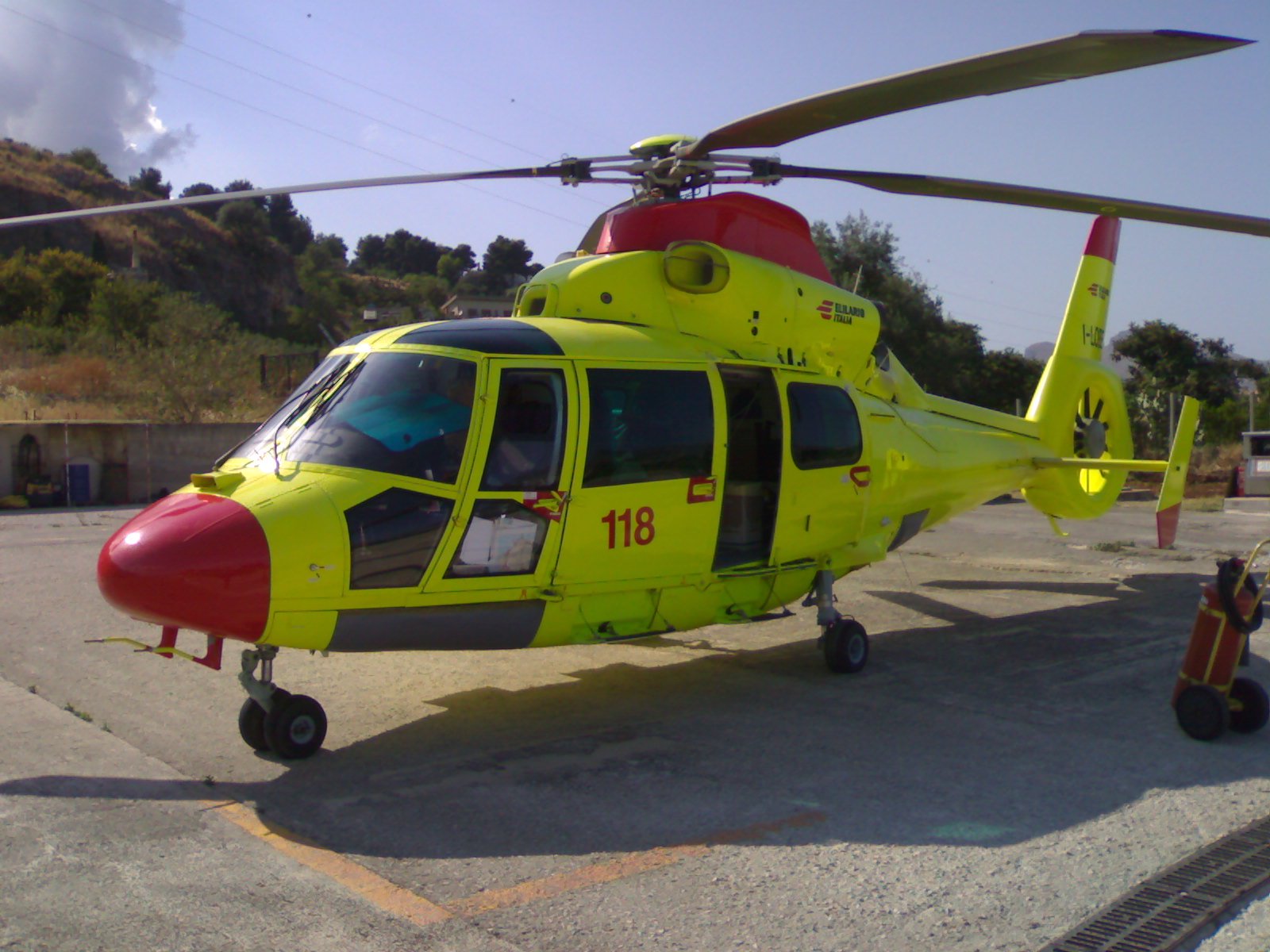 Incidente domestico, 40enne cade dal tetto nel chiaramontano. Trasferito in elisoccorso al Cannizzaro di Catania