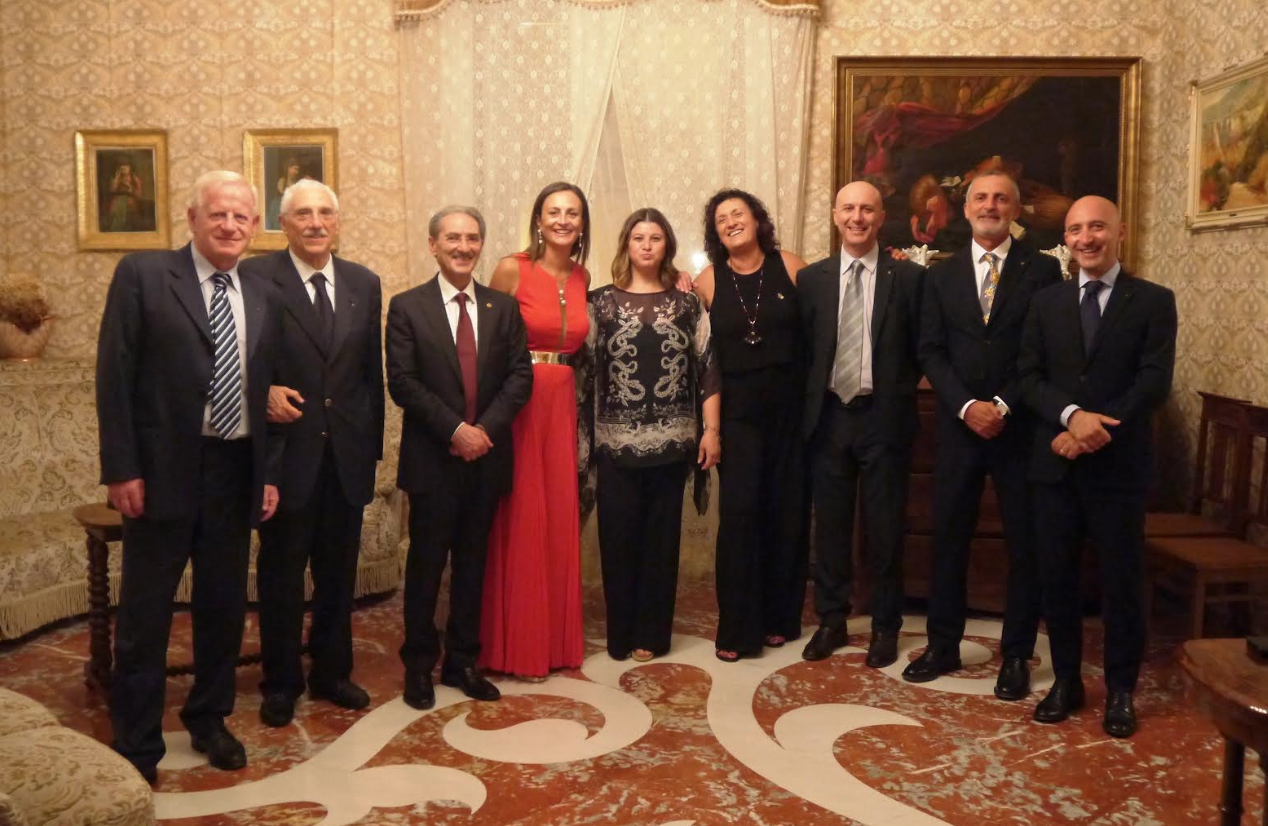 Nuovo direttivo del Rotary Ibla Herea Ragusa. Nuovo presidente Silvia Poidomani