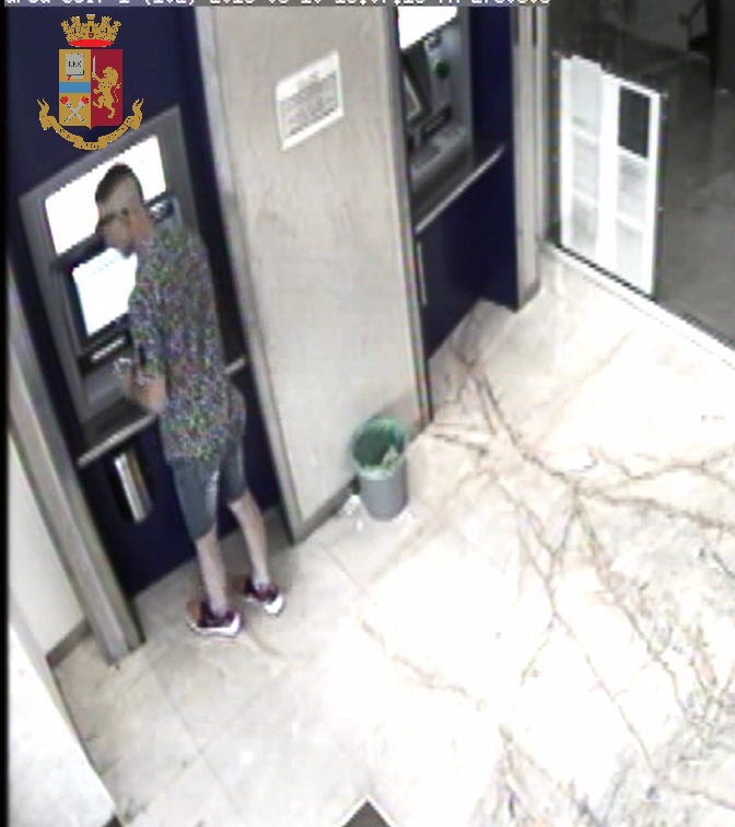 Preso l’autore dei furti nelle auto a Sampieri. Rubava anche ai bancomat