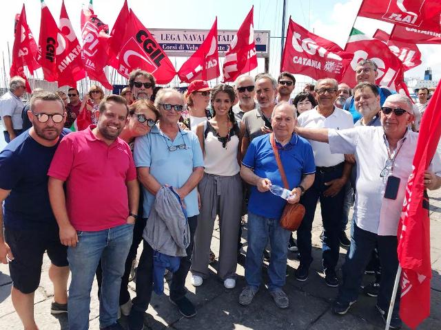 Anche una folta delegazione Cgil Ragusa al sit-in per i migranti al porto di Catania