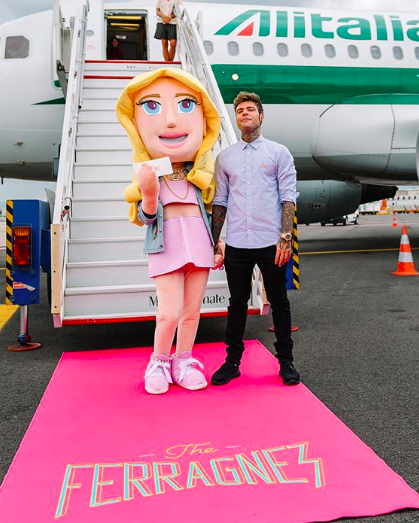 Con un volo privato gli invitati alle nozze dei “Ferragnez” partono da Milano alla volta di Noto.