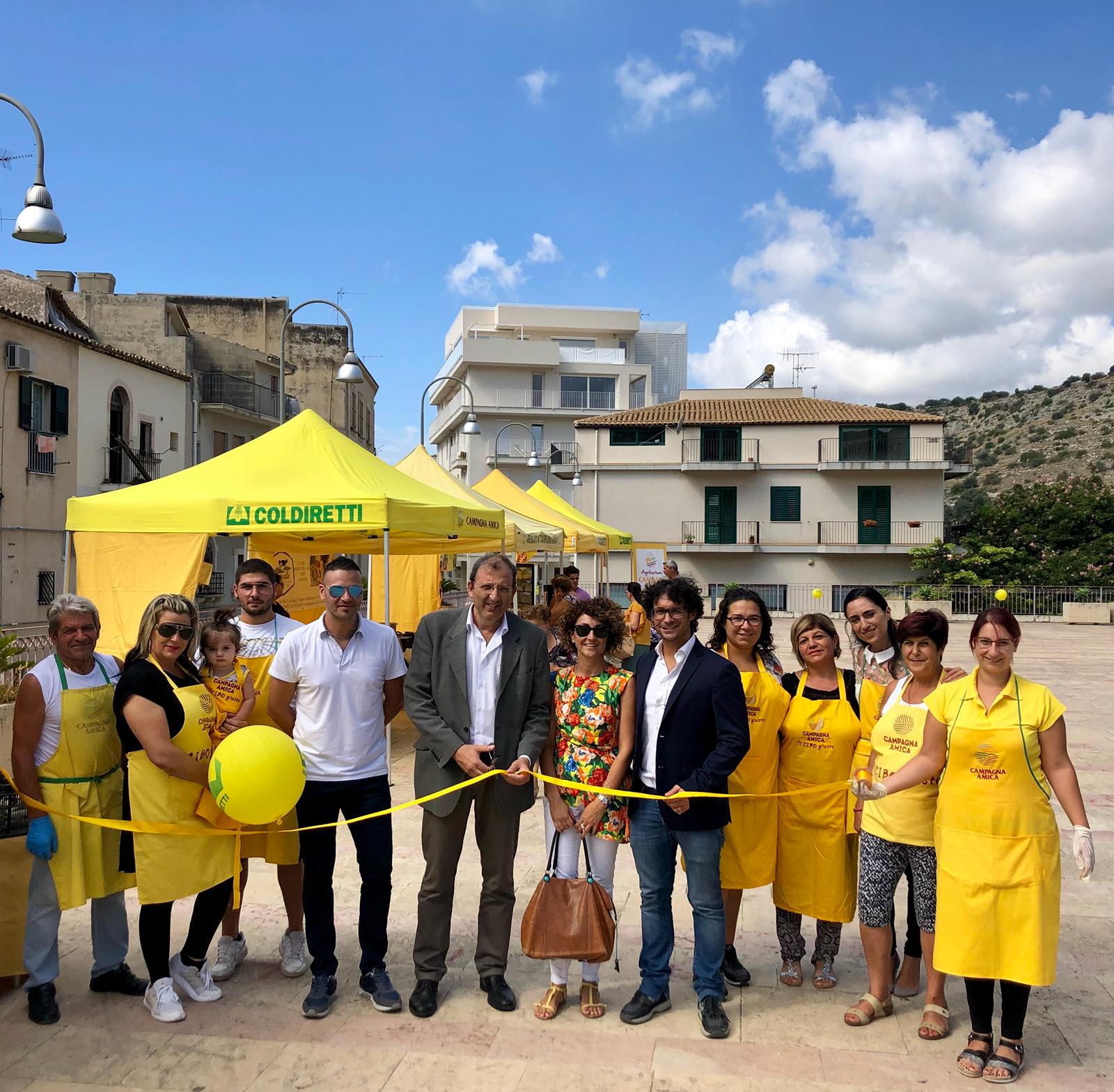 Successo del mercato contadino a Sampieri, da oggi di nuovo a Scicli