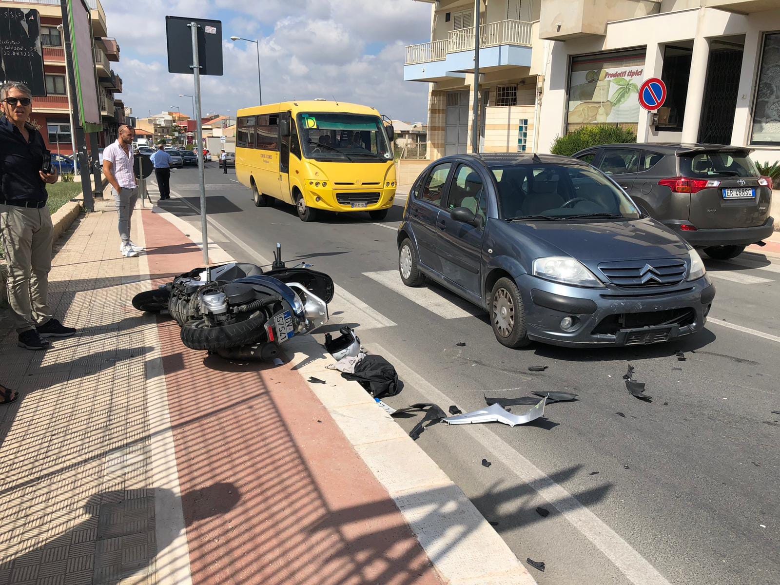 Incidente stradale a Comiso. Ferito un centauro