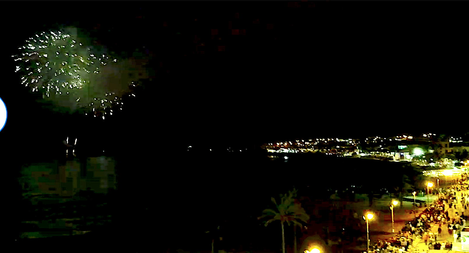 1400 porzioni di cous cous, migliaia di persone e la gara di fuochi d’artificio. A Marina di Ragusa si dà l’addio all’estate. FOTO E VIDEO