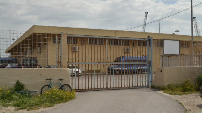 Dopo stop al “trattamento” i richiedenti asilo tunisini transitano all’hotspot