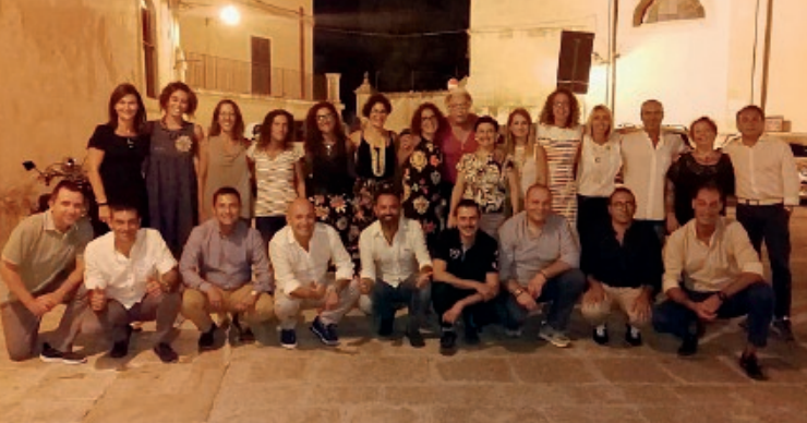 Gli studenti della Paolo Vetri dopo 33 anni. Ancora insieme