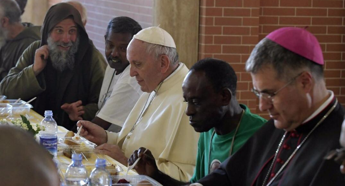 Il Papa ha mangiato con i poveri di Biagio Conte