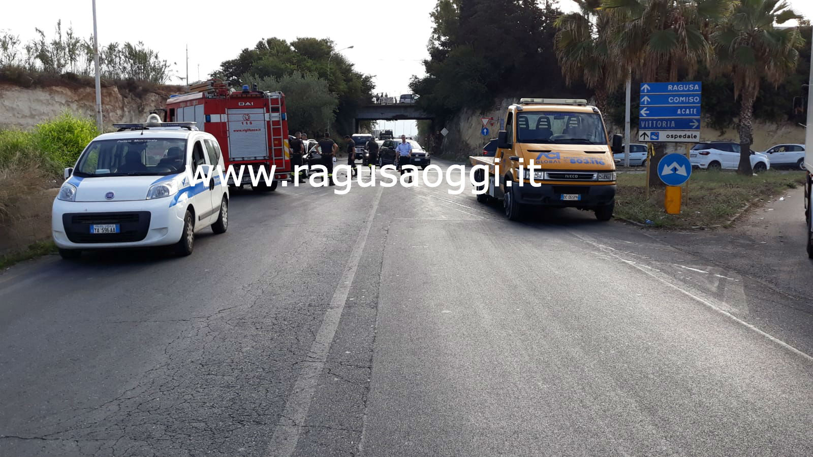 Incidente stradale alle porte di Vittoria. Tre auto coinvolte e occupanti in prognosi riservata