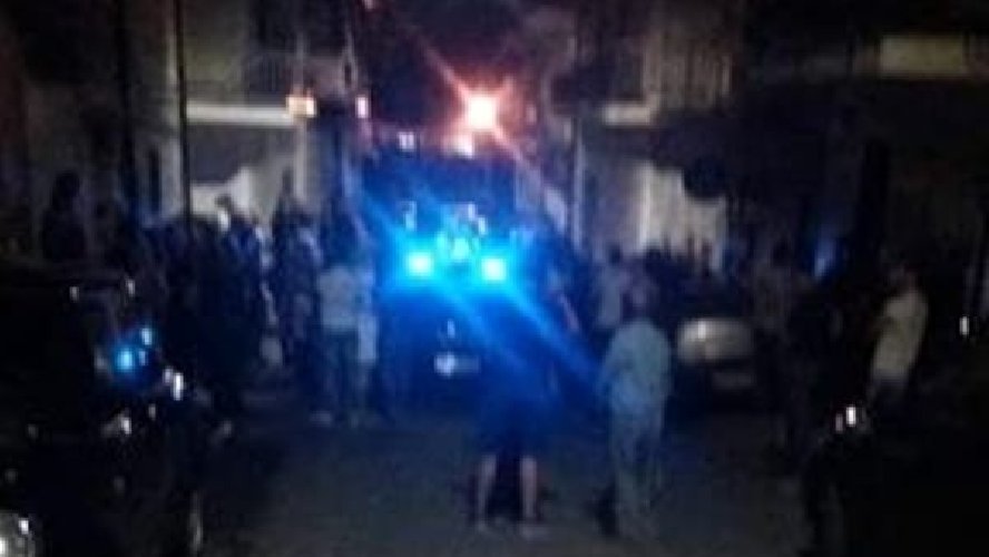 Travolge vicini con l’auto, anziana muore e 7 feriti. E’ accaduto a Palagonia. E’ caccia all’uomo