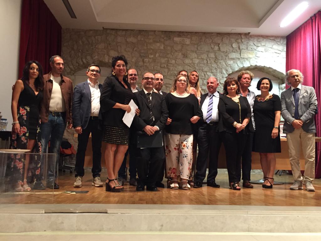 A Comiso la I° collettiva internazionale d’arte in omaggio a Giombarresi