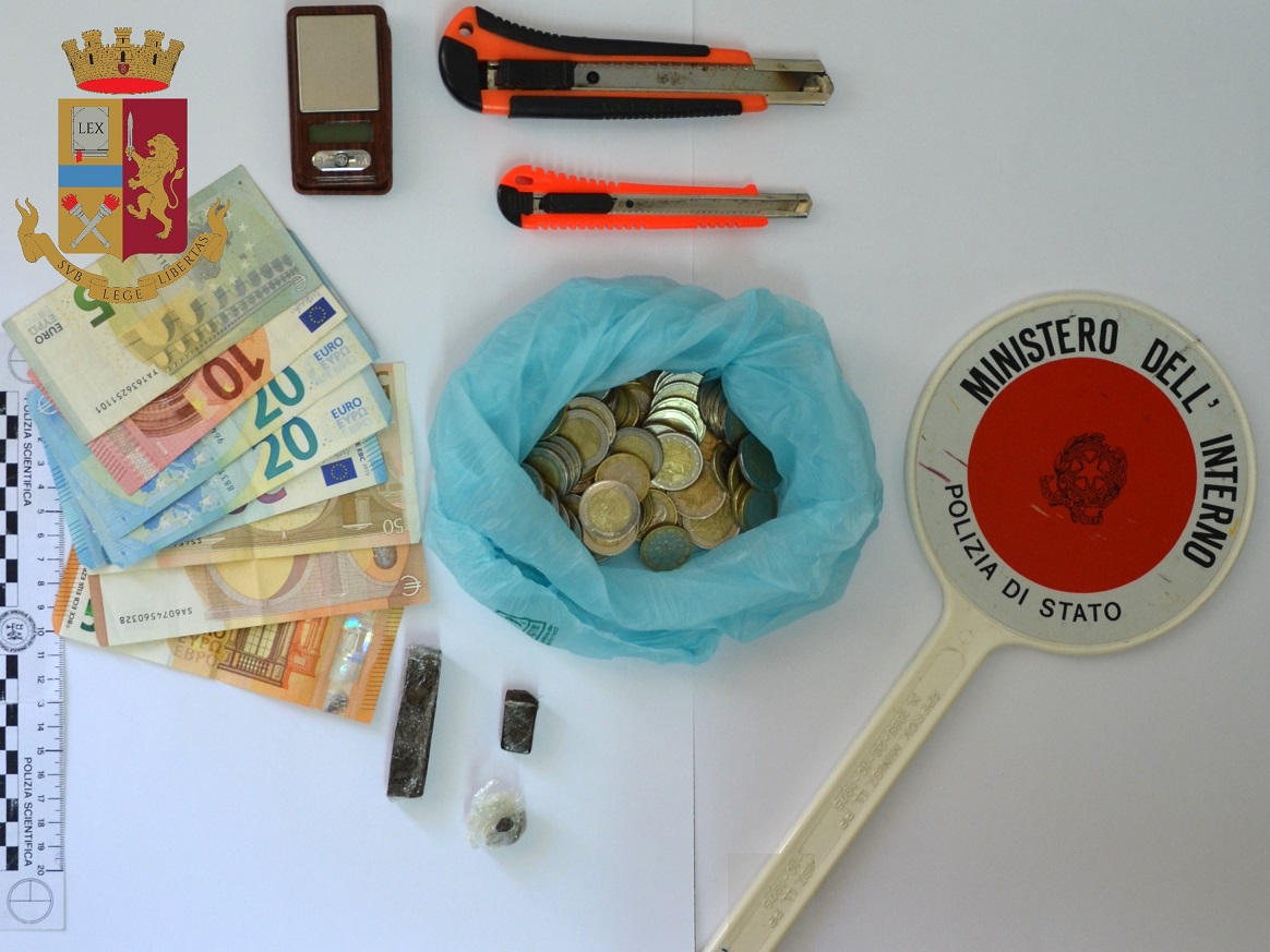 Droga: 2 arresti a Modica grazie alle unità cinofile