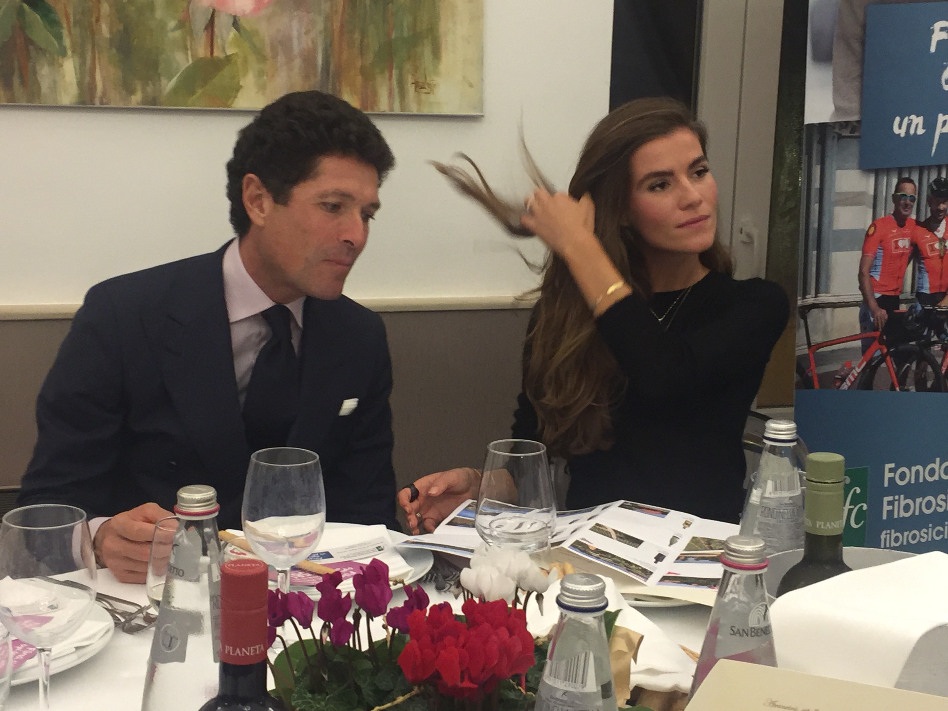 Matteo Marzotto, la sua bellissima fidanzata Nora, e Mario Cipollini ieri a Ragusa.