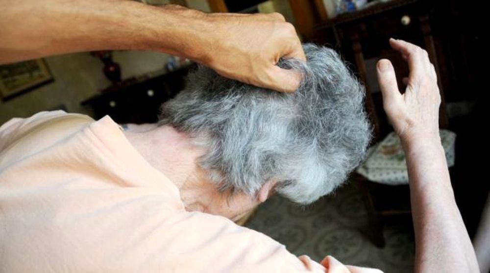 Picchia la madre per ottenere i soldi per la droga, giovane arrestato. A Castelvetrano