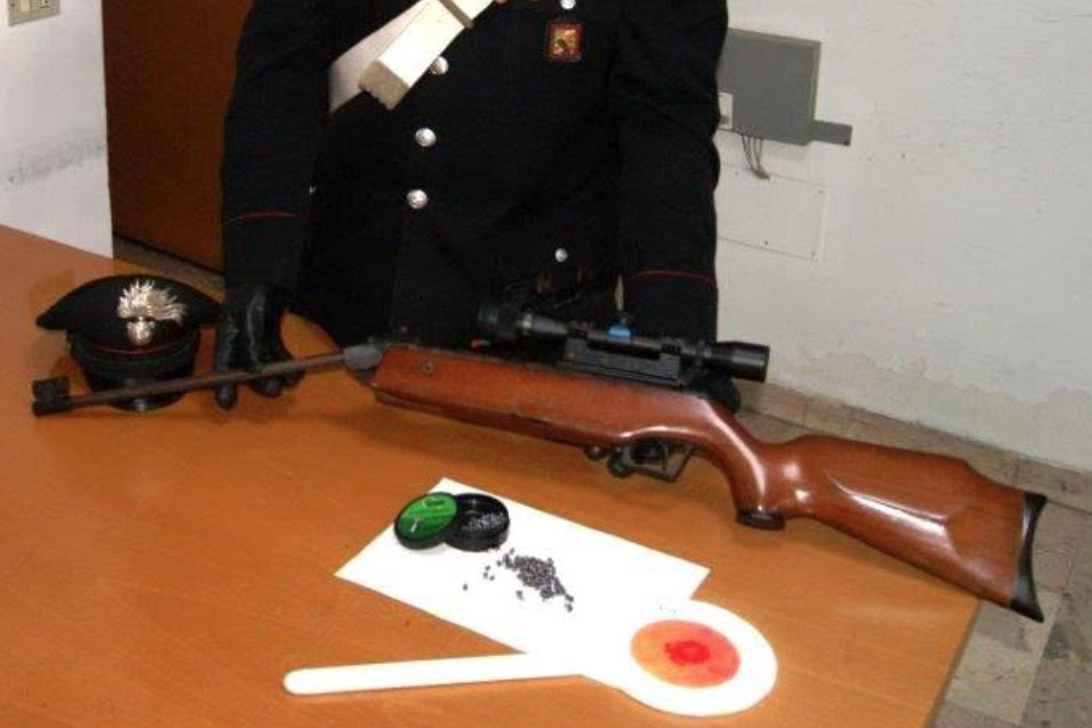 Santa Croce Camerina: i Carabinieri arrestano tre albanesi per detenzione illegale di un’arma.