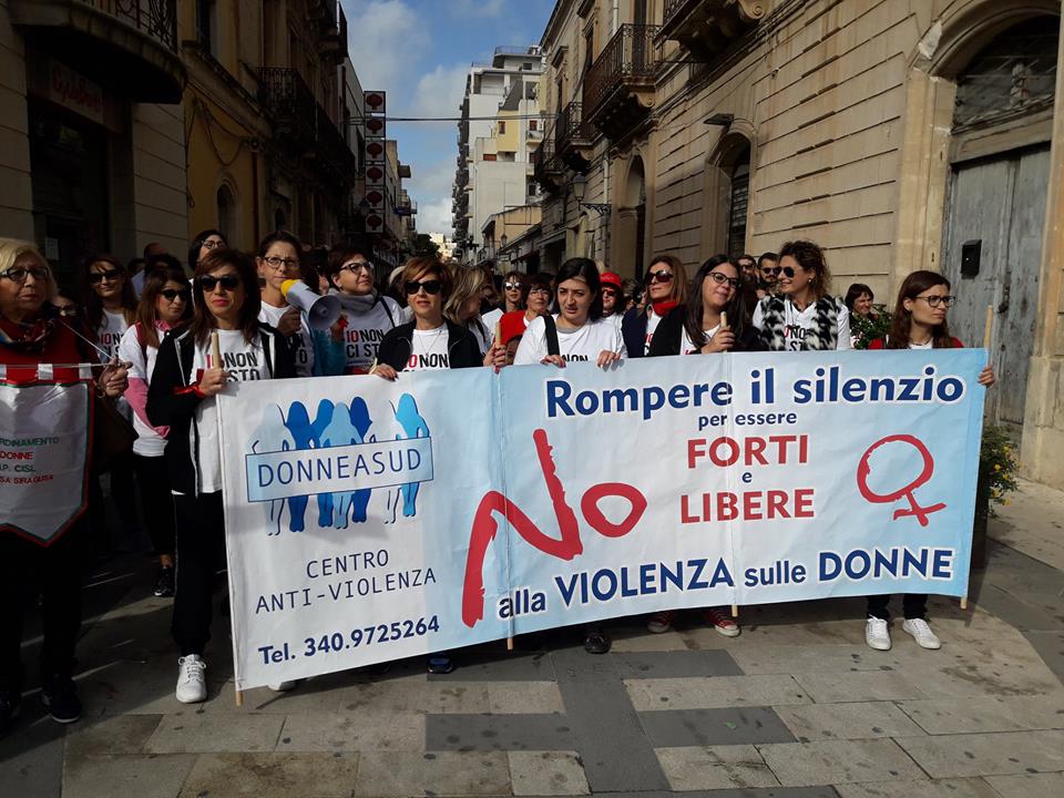 Grande successo per le iniziative di “Donne al Sud” durante la giornata contro la violenza sulle donne