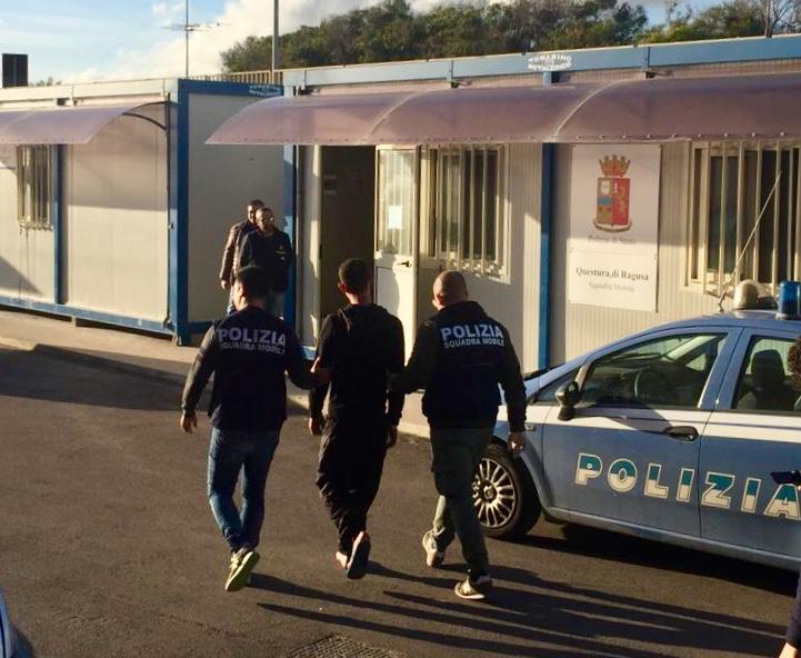 5 scafisti egiziani arrestati per lo sbarco di venerdì notte