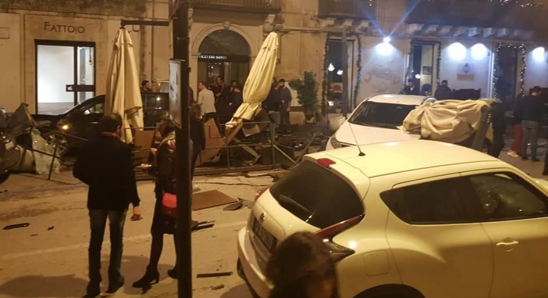 Incidente in centro a Modica, il sindaco grida al miracolo e dice: “Basta, chiudiamo alle auto”