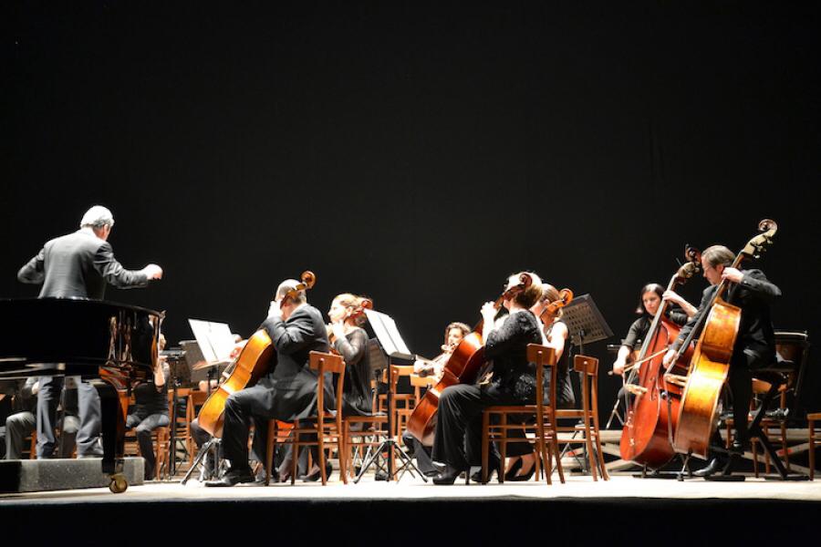 Una “Magica Orchestra” che suona le musiche popolari. Domenica 9 dicembre a Melodica