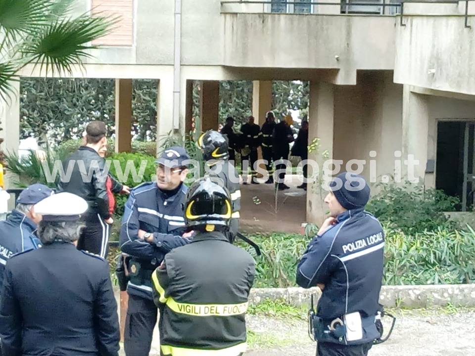 Il Comune in prima linea per l’emergenza verificatasi nella palazzina di via Solunto. Gli abitanti saranno ospitati in strutture ricettive