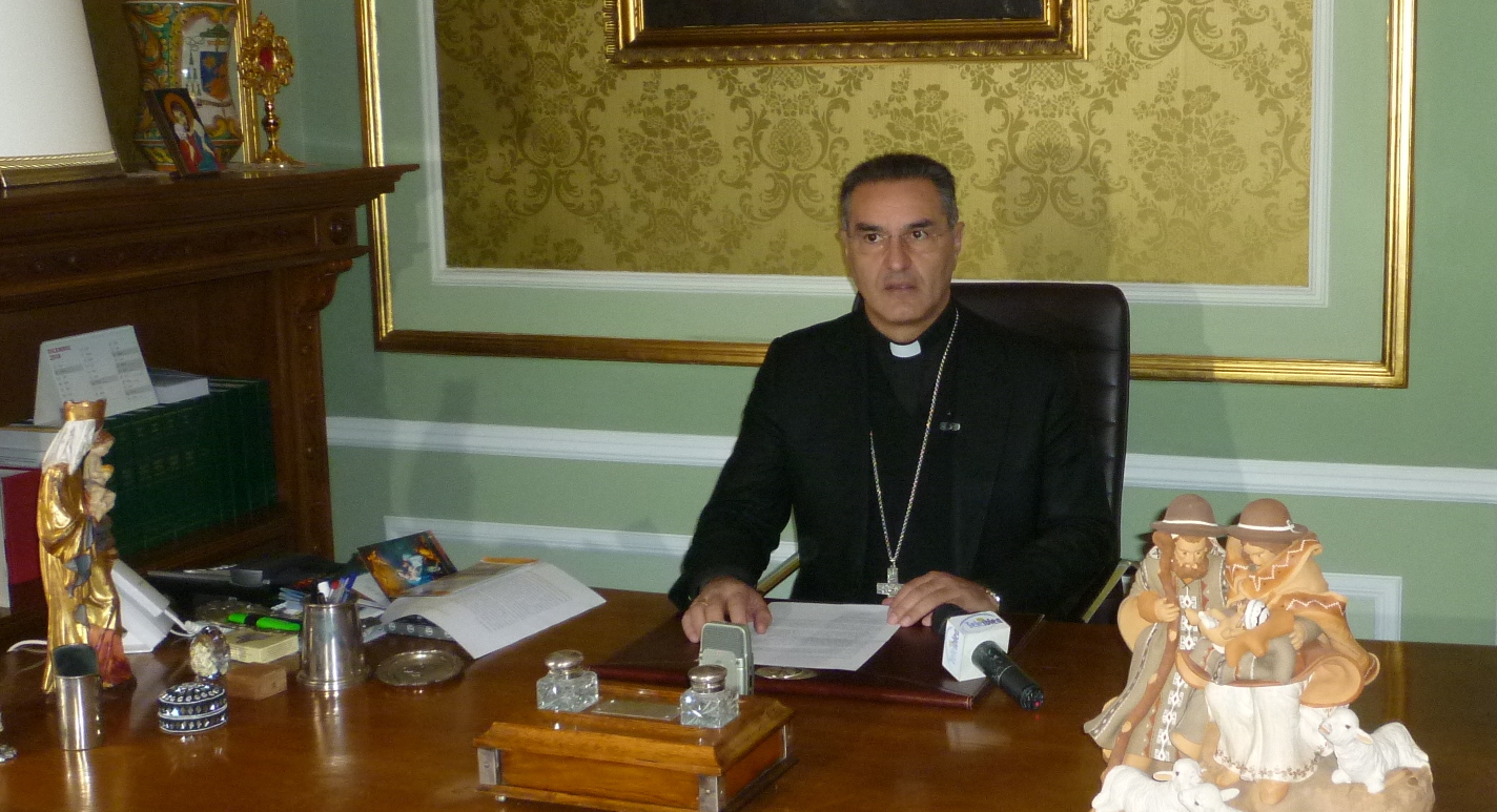 Natale: il messaggio del vescovo di Ragusa, mons. Cuttitta: “La festa di un mondo che ha bisogno di essere salvato”