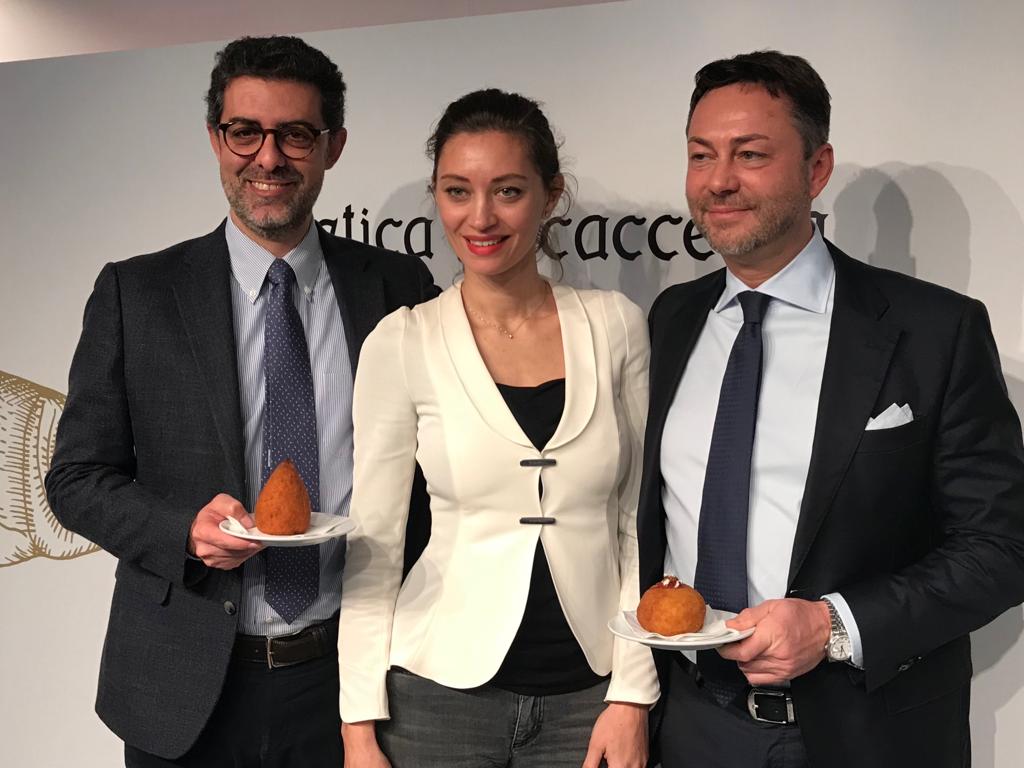 L’Antica Focacceria San Francesco ha aperto all’aeroporto di Catania. Tripudio di pane ca meusa!