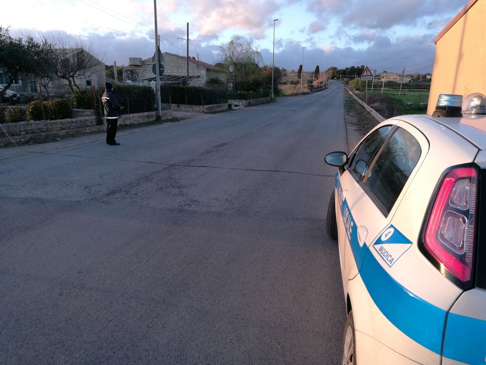 Controlli del territorio da parte della  polizia locale di Modica.