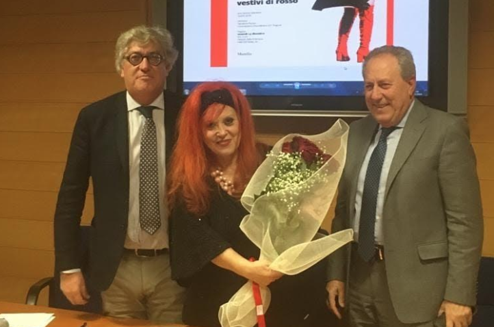 Presentato il libro di Silvana Grasso “Una domenica vestivi di rosso”