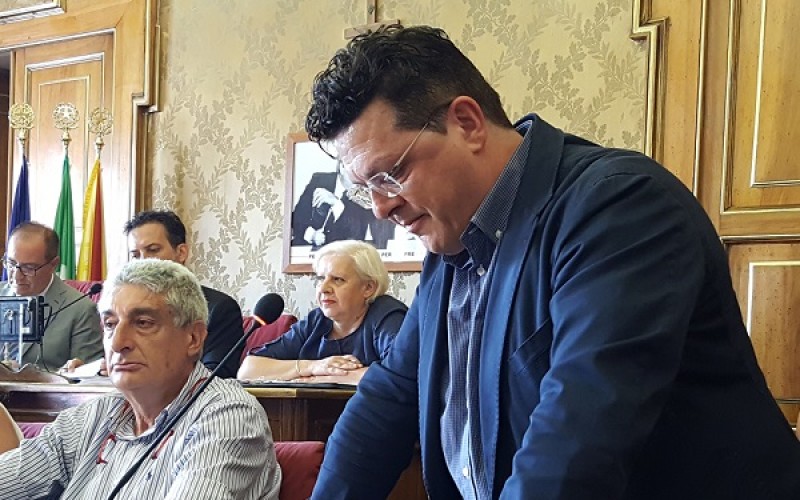 Aggressione a dipendente Servizi Sociali, Rivillito: “I 5 Stelle sbagliano, non è colpa nostra”