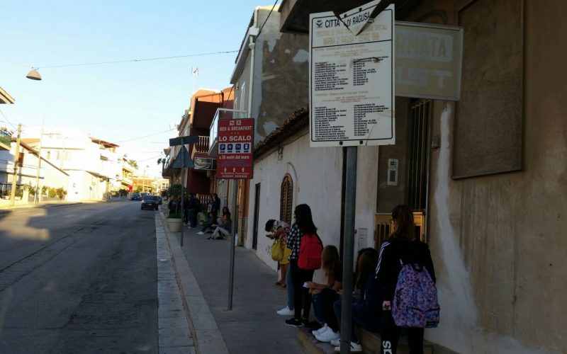 Mancano le pensiline in alcune zone centrali della città