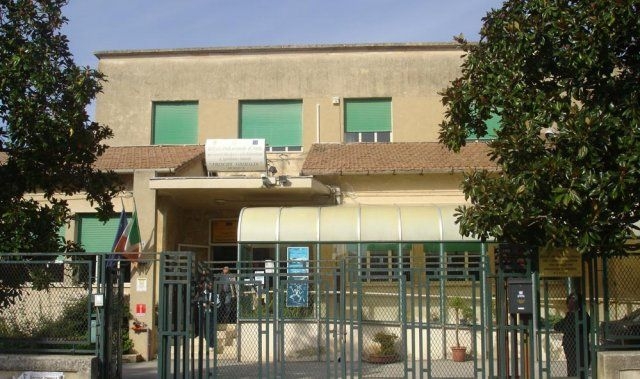 Mancano i soldi e la Provincia disdice i contratti di locazione delle scuole di Modica e Chiaramonte. Studenti costretti ai doppi turni