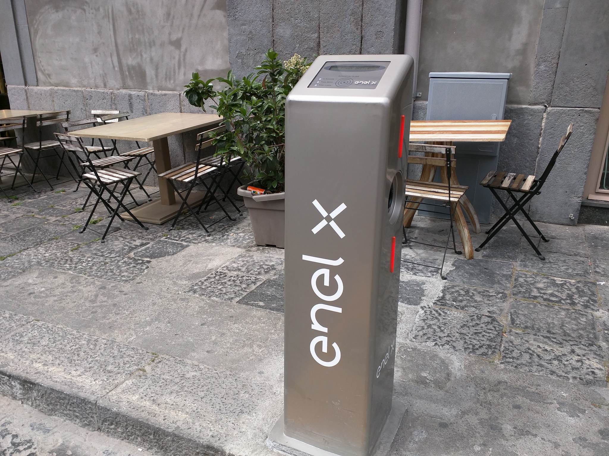 Trasporto sostenibile: a Modica nove colonnine per le auto elettriche