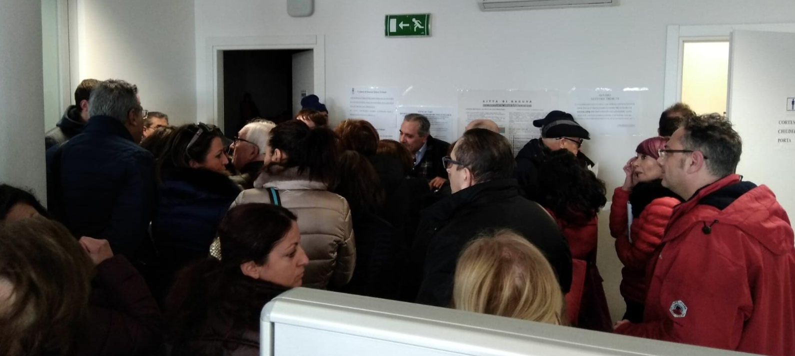 Disservizi all’ufficio tributi del Comune. Troppa gente poco personale