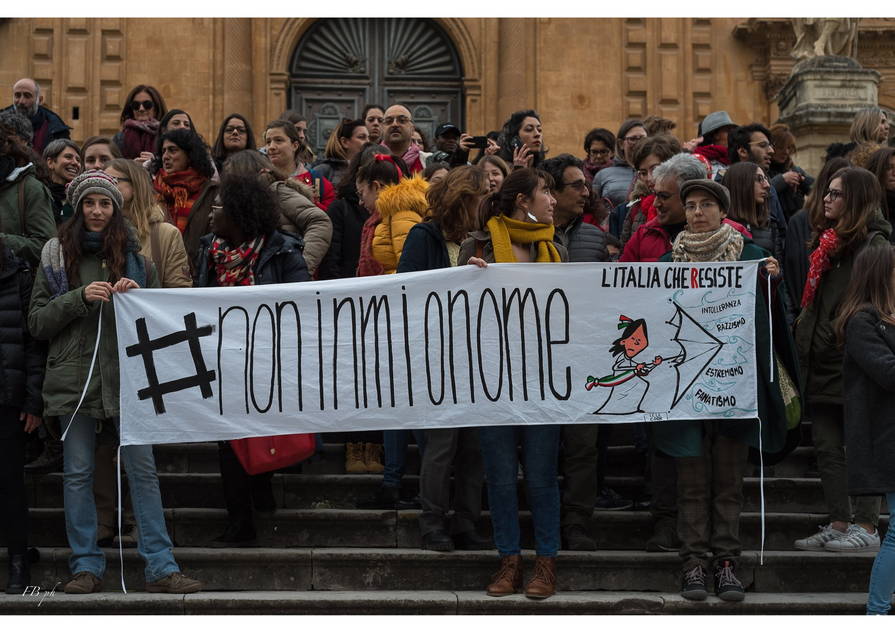 Modica contro Salvini, la manifestazione contro il suo decreto. FOTO GALLERY