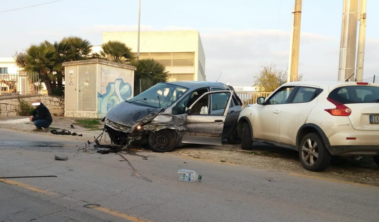 Incidente sulla Modica-Mare. Coinvolti tre veicoli: due i feriti