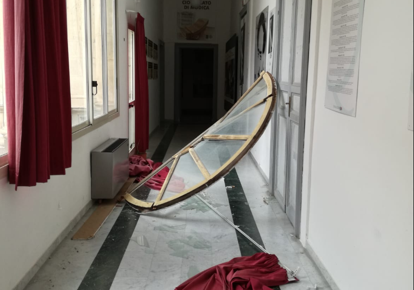 Maltempo: a Modica danneggiato Palazzo della Cultura. Chiusa al transito via Nazionale