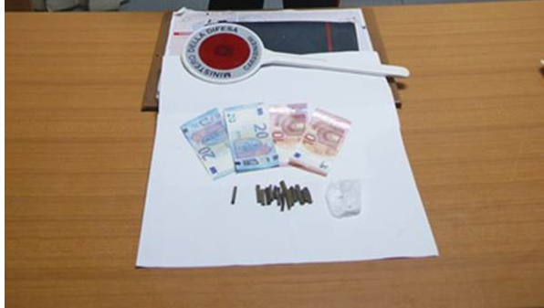 Arrestato 43enne algerino per spaccio di hashish in piazza Marin a Vittoria