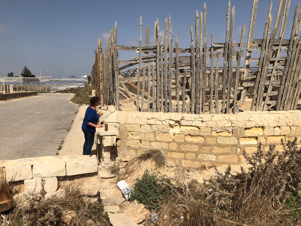 I luoghi di Montalbano sbarrati da un muro. Lo denuncia l’on. Stefania Campo