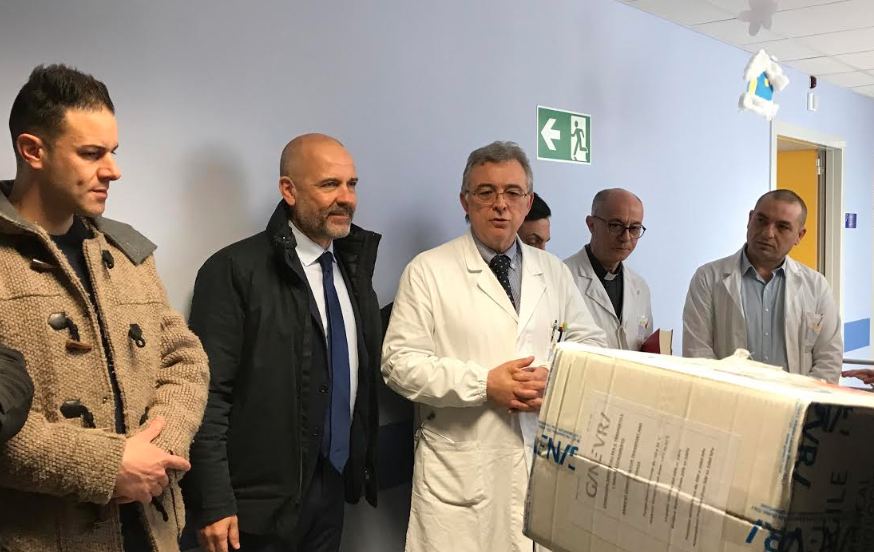 Un apparecchio per la rianimazione neonatale donato alla Pediatria di Vittoria
