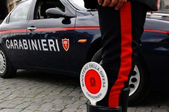 Carabinieri arrestano coppia di genitori per abbandono di minori. Ad Acate