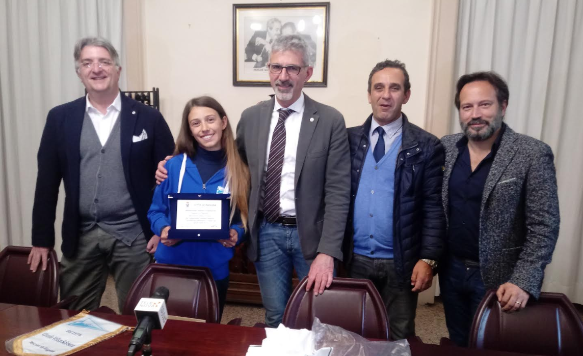 La velista ragusana Chiara Occhipinti premiata al Comune