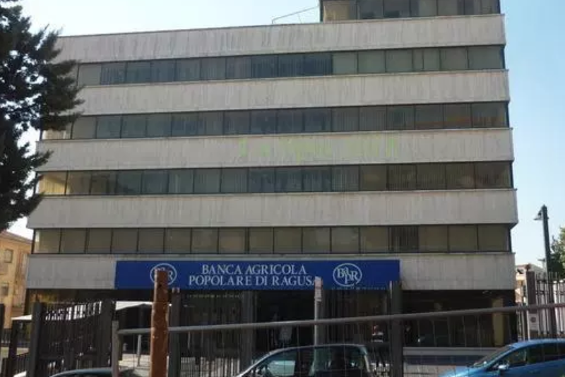 Azioni Bapr, Confconsumatori farà ricorso alla Consob: “Per molti erano i risparmi di una vita”. La storia di un contadino che ha investito 130 mila euro