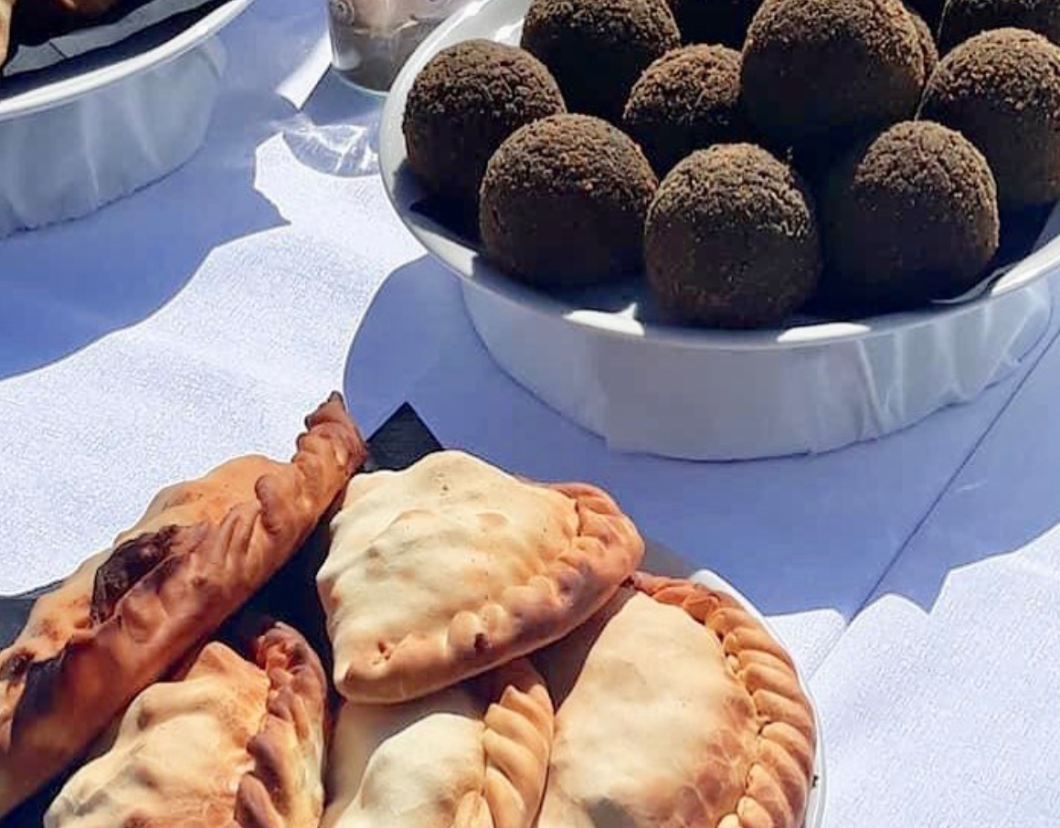 Arancini, impanate e perfino pizze. Tutto a base di seppia. A Donnalucata seconda giornata della Sagra della Seppia