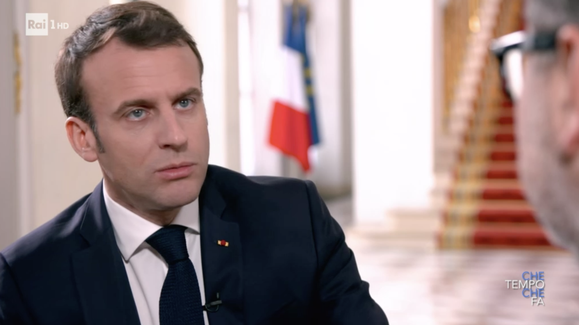Macron intervistato da Fazio su Raiuno: “Amo Napoli”. E sui rapporti con il Governo italiano: “Ci sono state frasi eccessive”