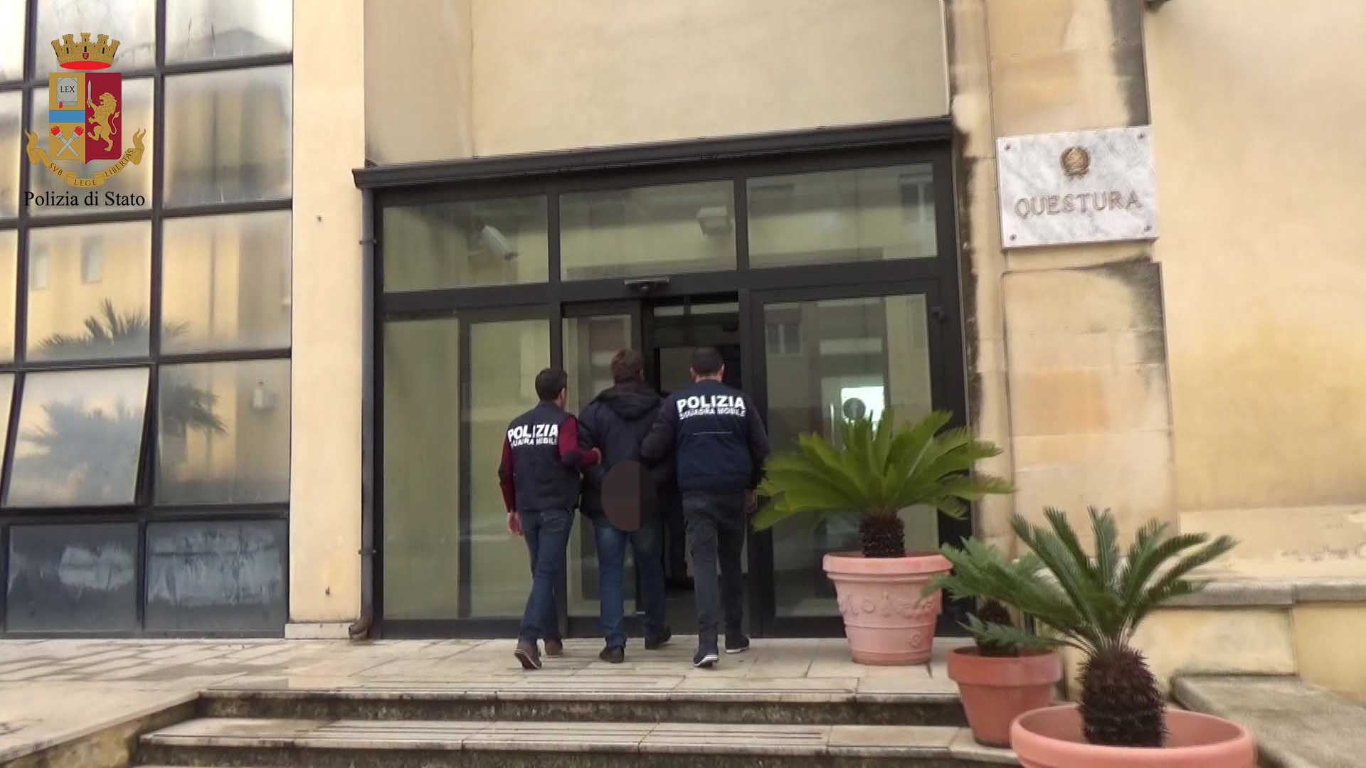 Arrestato dalla polizia a Scicli un corriere della droga albanese con 600gr di cocaina pura